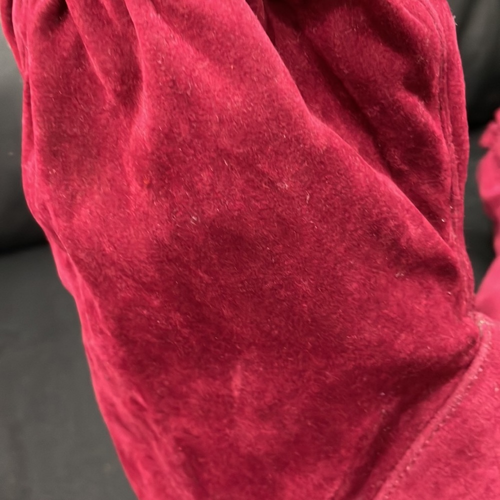NWT VELVET RED 👢 👢 - Picture 5 of 5